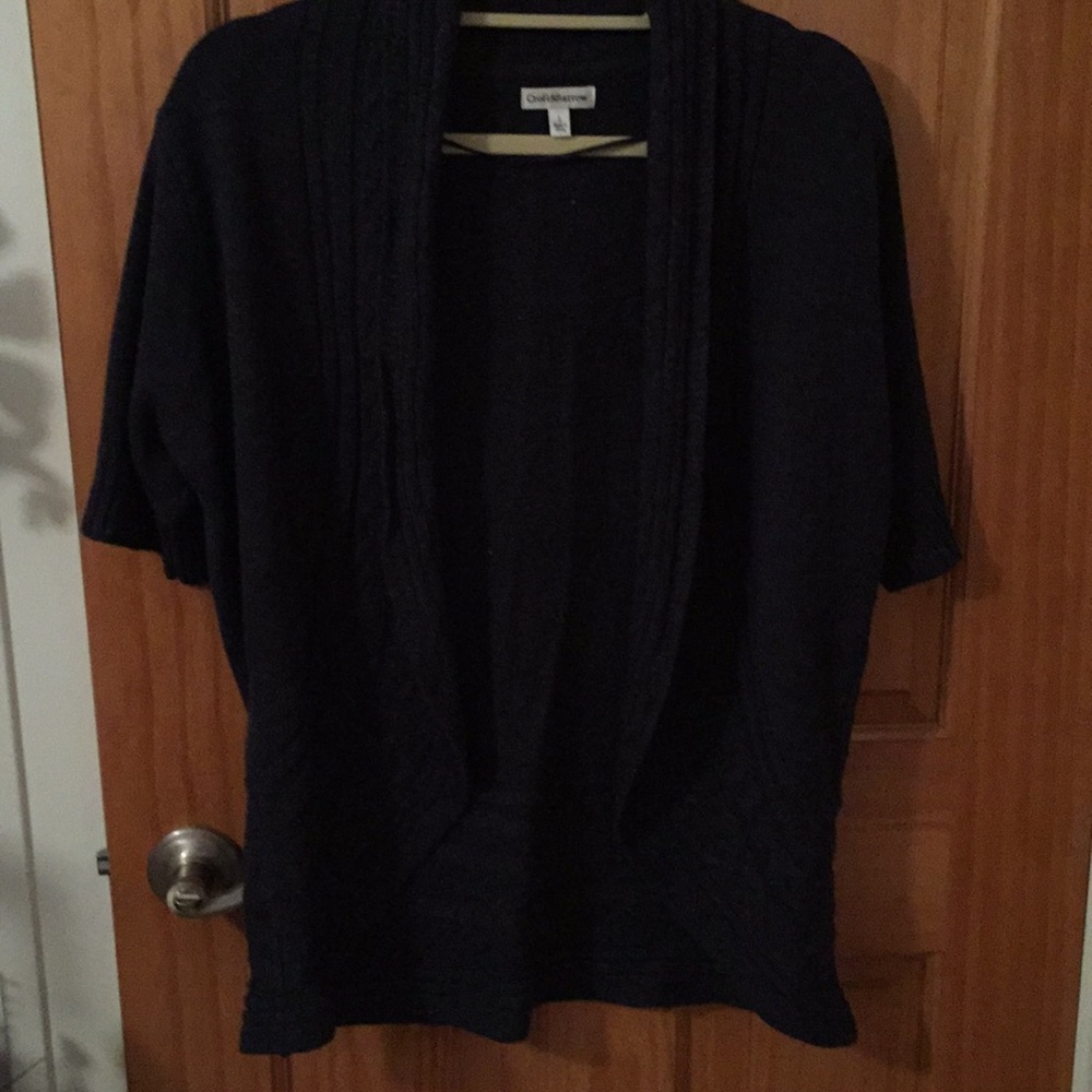 Short sleeve shrug sweater